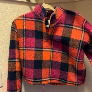 Tie string fuzzy crop